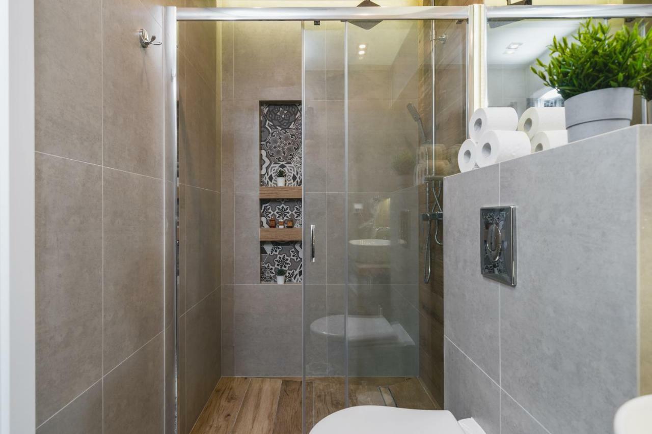 Liv Apartments Old Town Красков Екстериор снимка